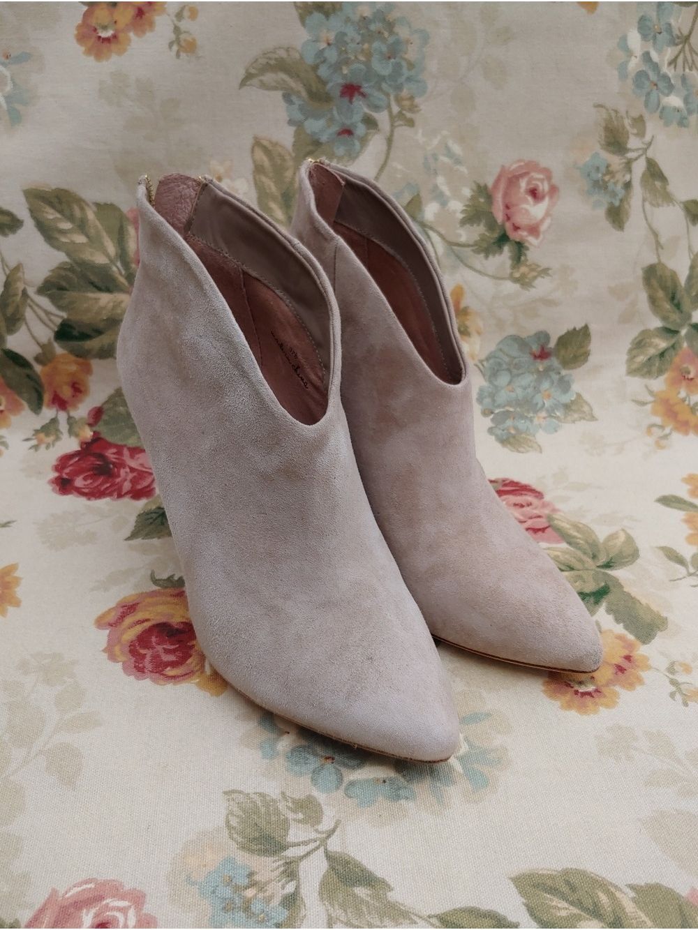 Joie Jadyn Pointed-Toe Suede Ankle Booties in Light Taupe Women's 37.5 US 7.5 - Picture 8 of 16